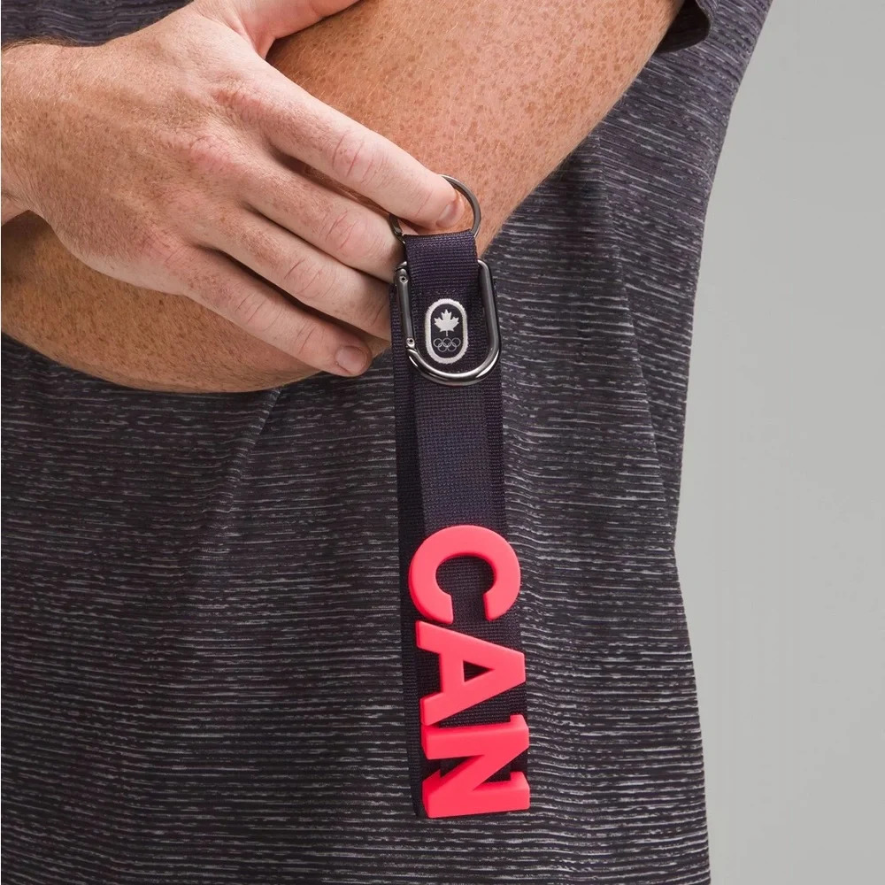 🆕🇨🇦 LAST ONE Lululemon Team Canada Olympic 3D Letter Keychain Atmospheric Purple
